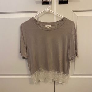 Aritzia | Wilfred Lace Trim Cropped Tee